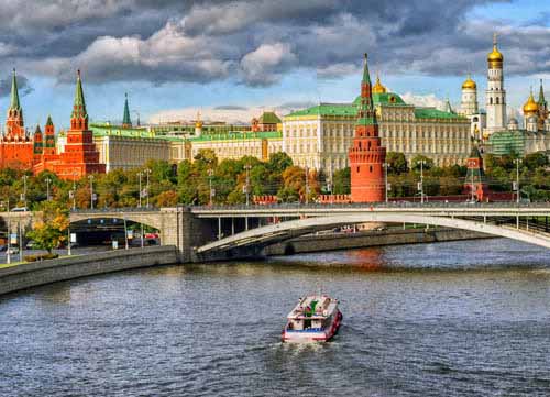 Индивидуальная обзорная экскурсия по Москве на 5 часов (авто)